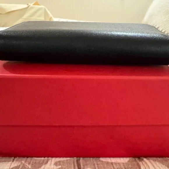 Gucci Wallet – Great Condition - Picture 5 of 5